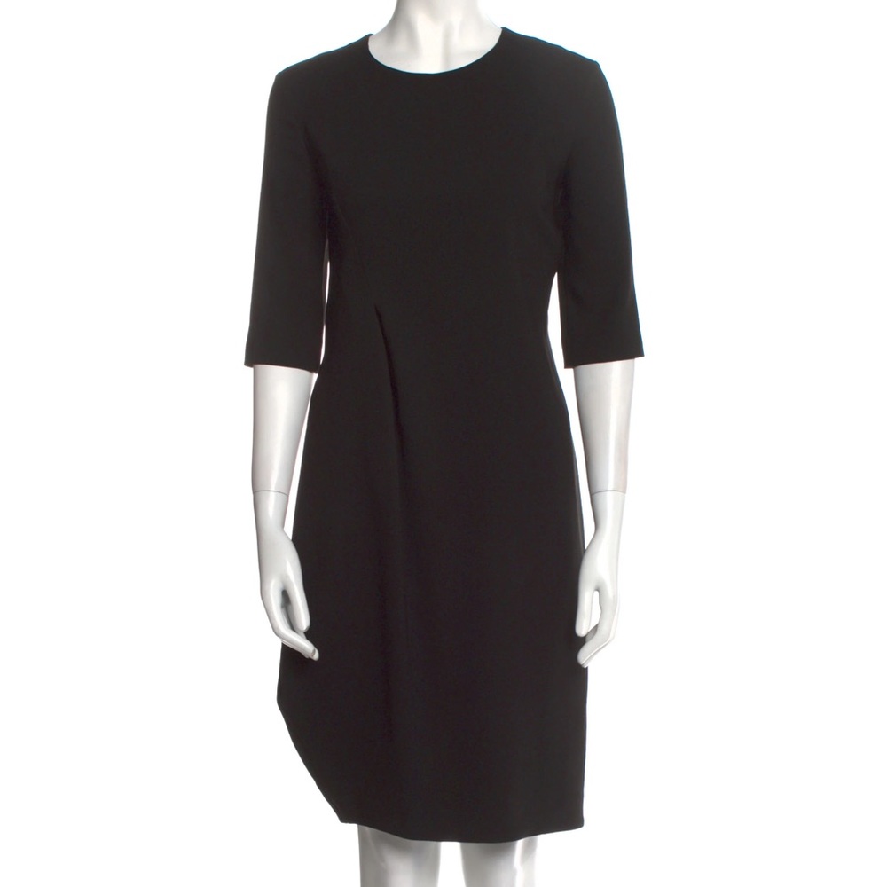 The Little Black Dress. Knee-Length Dress
Size: S | US2 to US4